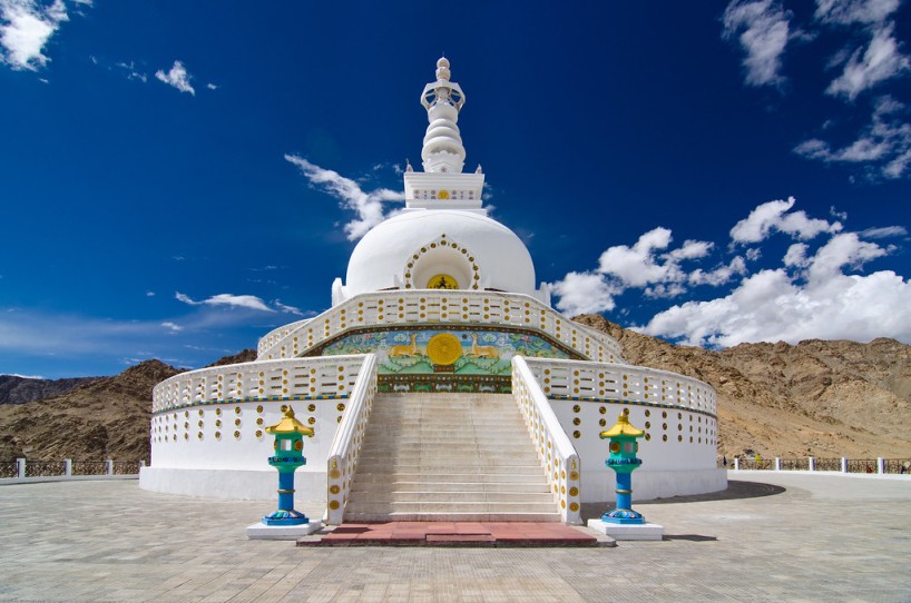 Shan Stupa (1)